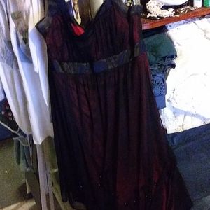 16 Dressbarn Collection Red & Black midriff Dress
